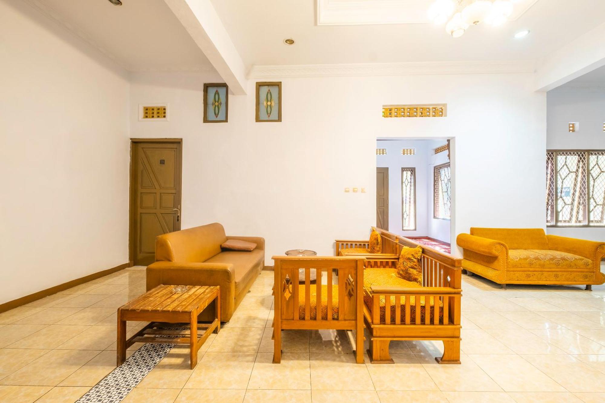 Spot On 2395 Hotel Aden 2 Syariah Tasikmalaya Extérieur photo