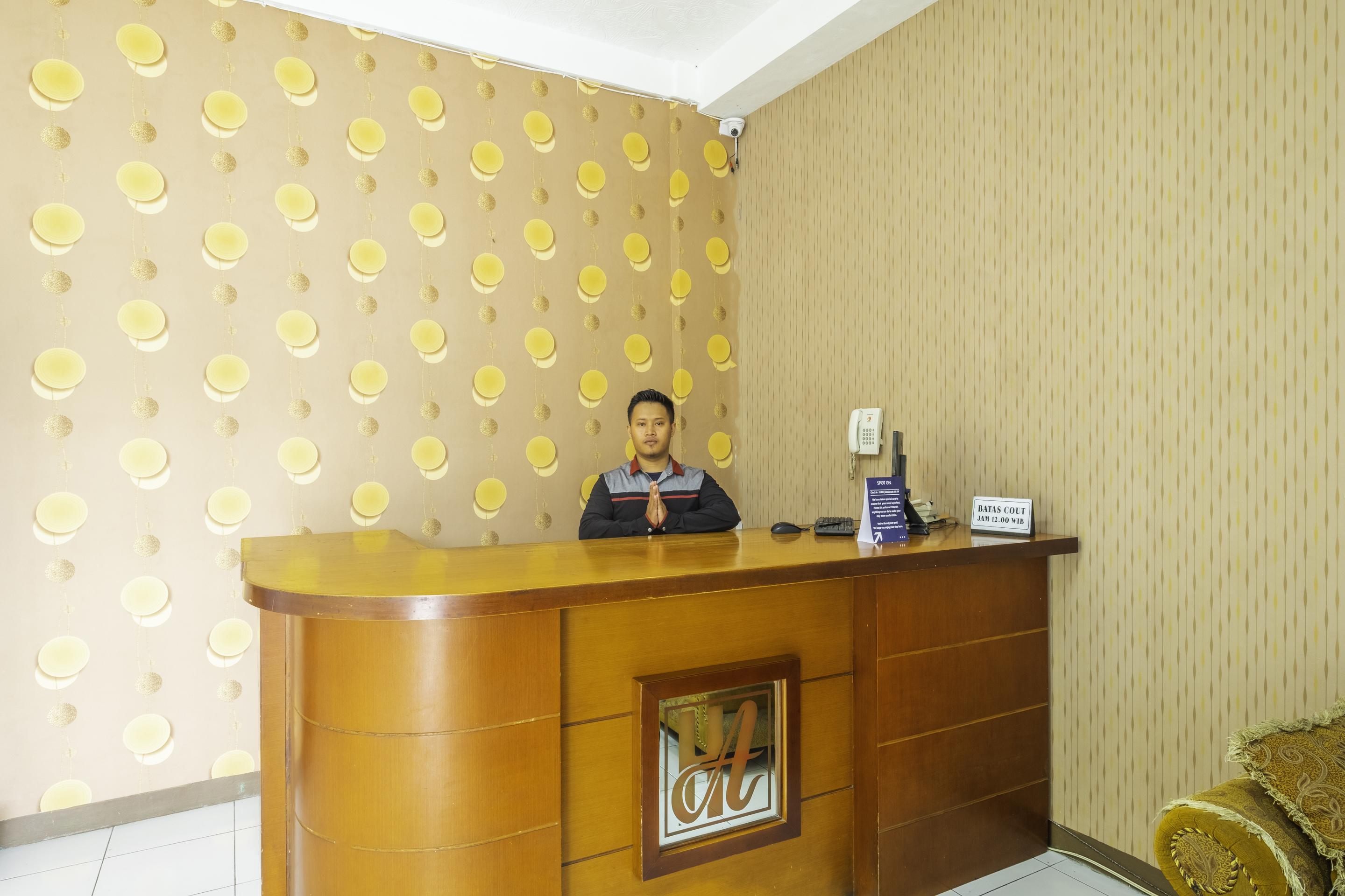 Spot On 2395 Hotel Aden 2 Syariah Tasikmalaya Extérieur photo